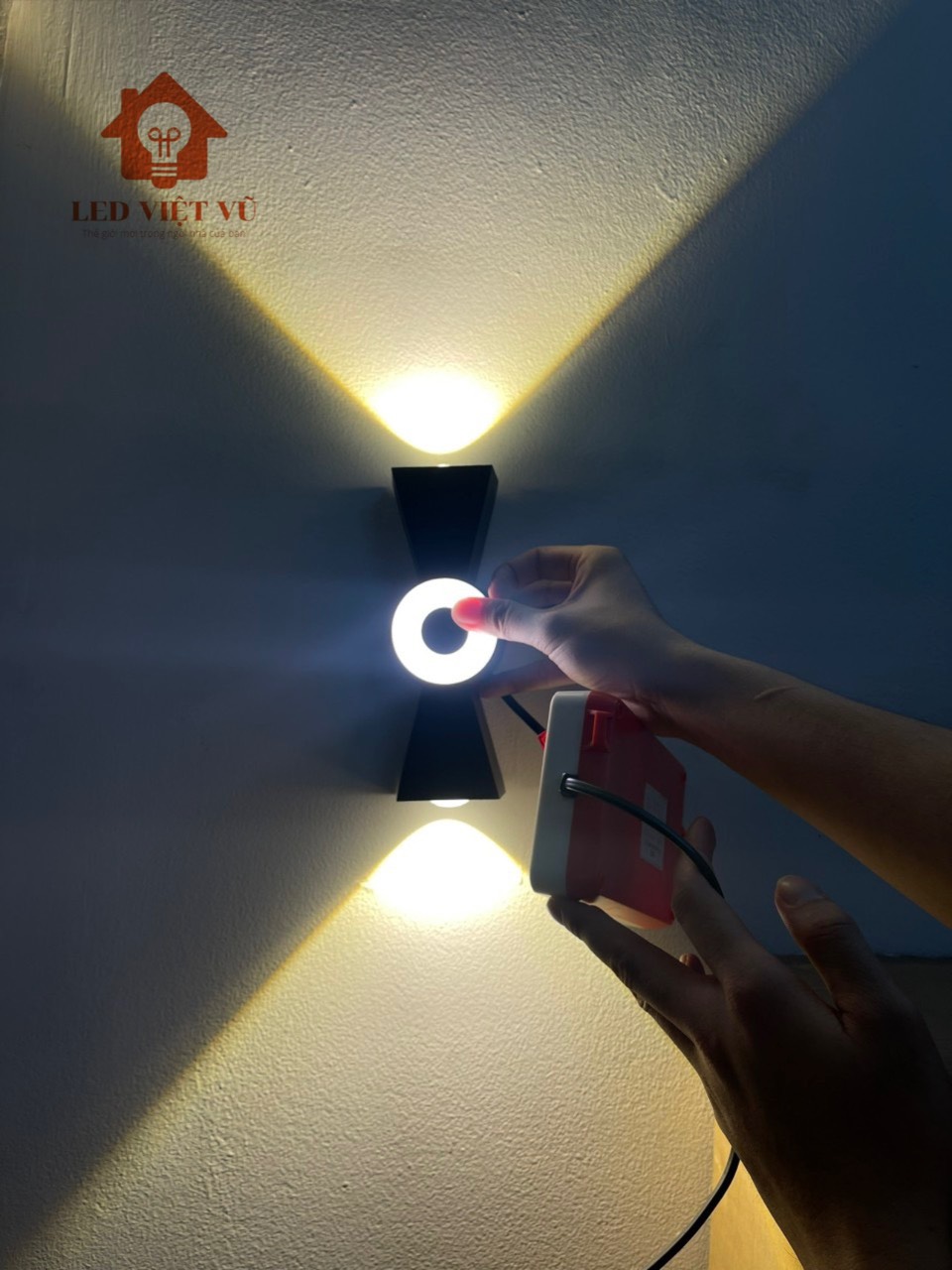Đèn Trang Trí Hắt Tường 2 Đầu Kiểu Dáng Nơ - LED Việt Vũ - Ảnh 2