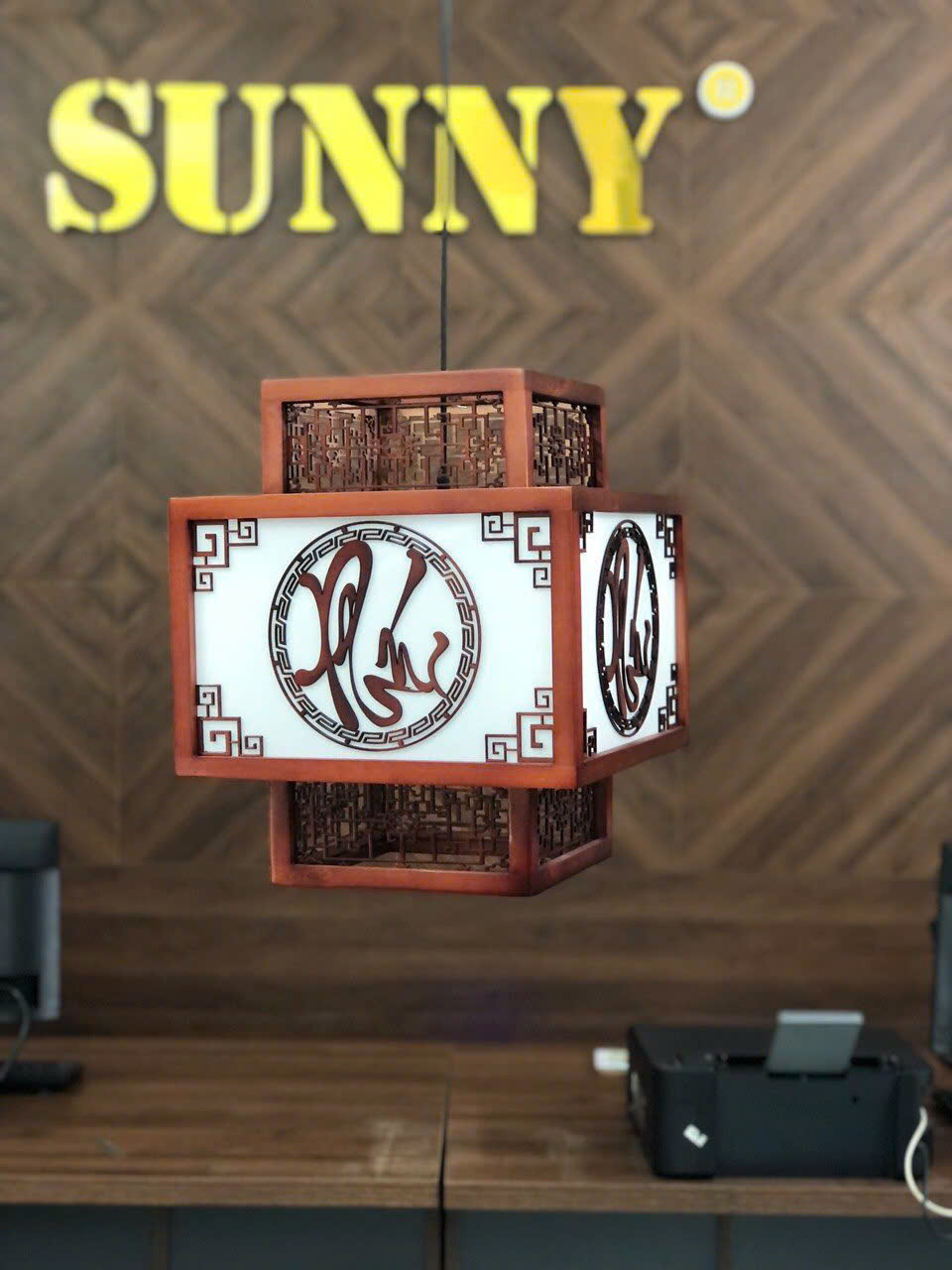 ĐÈN GỖ THẢ TRANG TRÍ (GỖ SỒI TỰ NHIÊN )